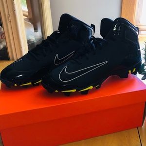 Nike Alpha Huarache Keystone Mid Baseball Cleats